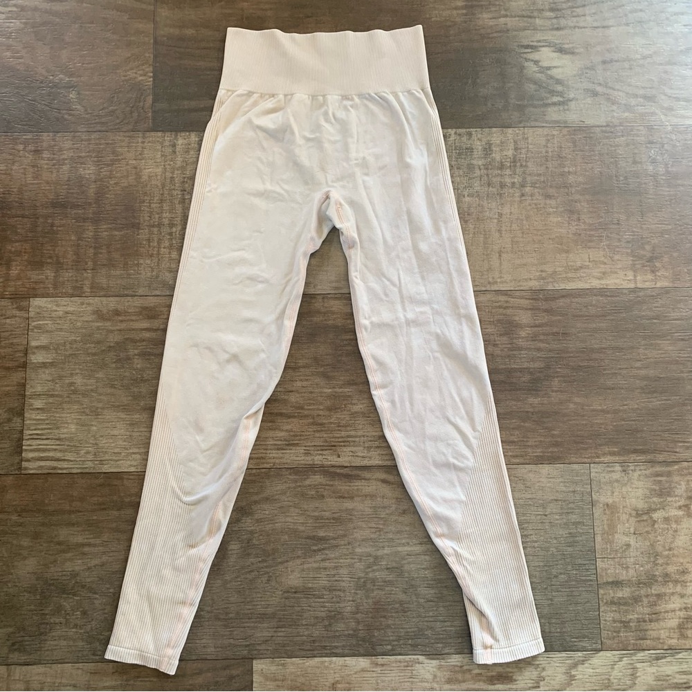 Victoria’s Secret PINK cream leggings high rise seamless - Picture 3 of 11